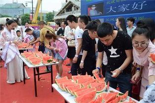 老街吃瓜群众,揭秘街头巷尾的市井百态