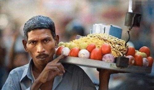 印度小哥吃瓜视频,趣味横生吃瓜视频走红网络